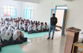 From schools to hotspots, police widen anti-drug outreach across Kashmir