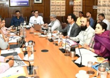 Javed Rana, Javid Dar review desilting, micro irrigation works across J&K