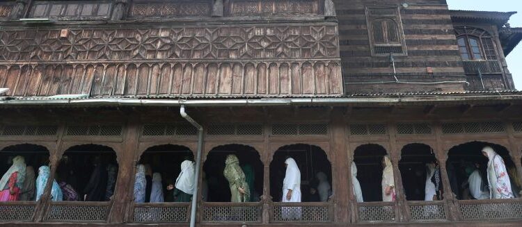 On the occasion of Urs Shah-e-Hamdan, women devotees thronged Khankah-e-Moula to offer prayers on Saturday