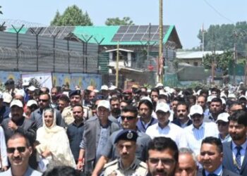 LG Sinha leads massive anti-drug Padyatra in Anantnag, declares ‘Narco-Terror Network’ will be uprooted