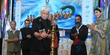 LG urges writers to shape positive discourse on India
