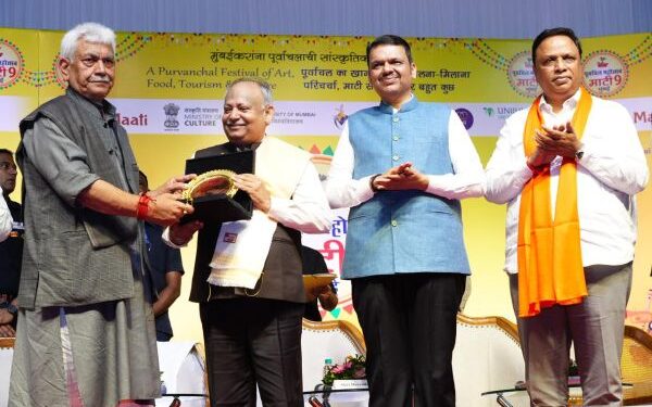 LG Sinha attends 9th Maati Samman Samaroh in Mumbai