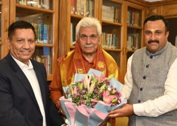 Mahant Rohit Shastri calls on LG Manoj Sinha