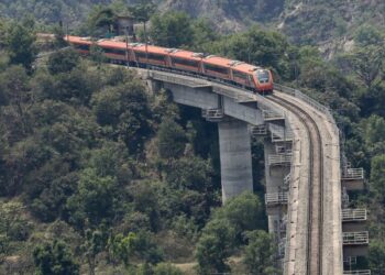 Jammu-Srinagar direct Vande Bharat Express begins commercial operation