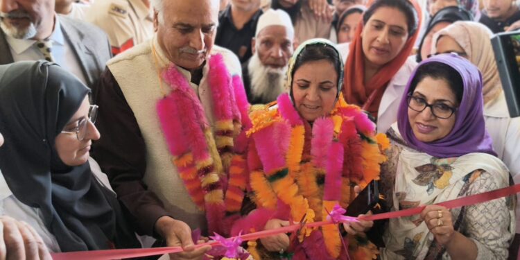 Sakeena Itoo inspects major healthcare projects in Pulwama