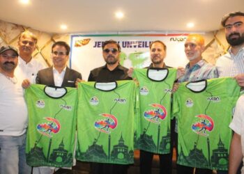 Satish Sharma, Tanvir Sadiq unveil jersey for Khyber Run for ShahreKhaas 2026