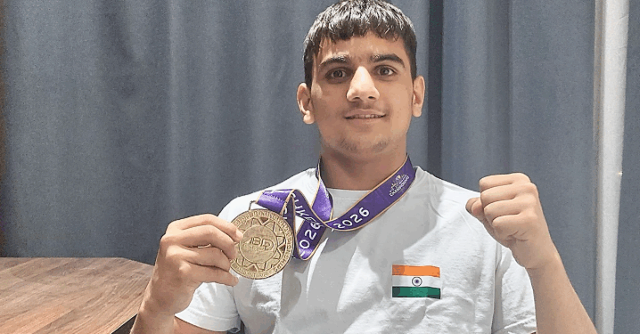 Omar congratulates Yasser on Asian boxing gold