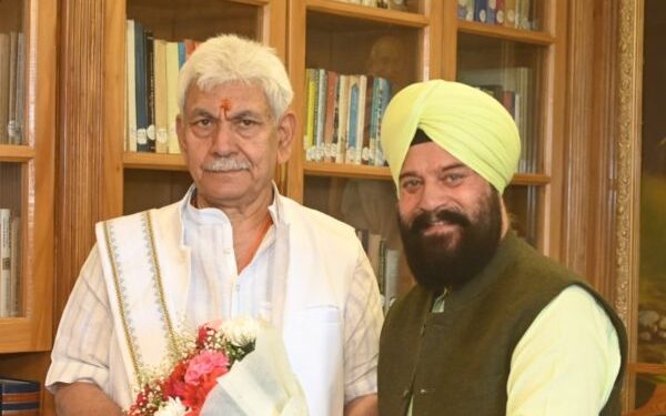Congress leader, NABARD Dy MD, KRSF delegation call on LG Sinha