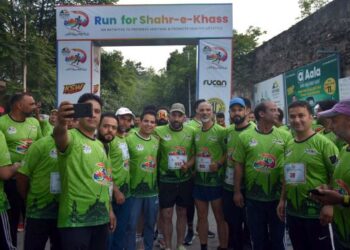 Tanvir Sadiq leads revival of iconic Shahr-e-Khaas heritage run in Srinagar
