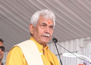 LG inaugurates South Kashmir Volleyball League-2026 in Shopian