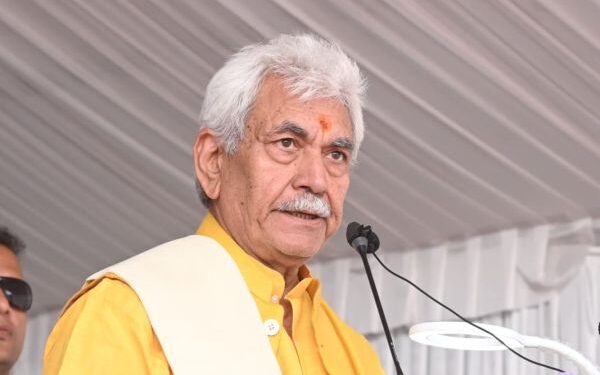 LG inaugurates South Kashmir Volleyball League-2026 in Shopian