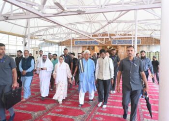 LG reviews preparations for Eid ul-Azha at Hazratbal Shrine