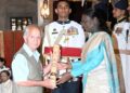 President Murmu confers Padma Shri on Prof Shafi Shauq
