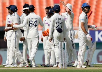 Afghanistan 113/5 in reply to India’s 564/8 declared on Day 2