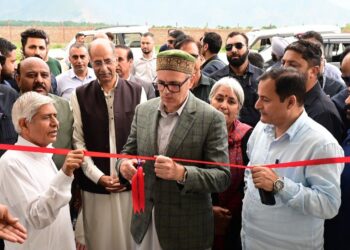CM unveils ₹100 cr development package for Bandipora