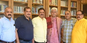 Amarnath Yatra Welfare Society delegation, AJBRCEAK chairman call on LG
