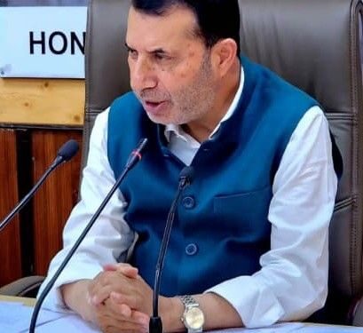 Committee on Petitions reviews two cases, seeks reports from departments