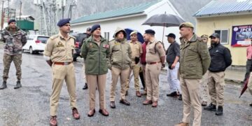 Kashmir police chief reviews preparations for Amarnath Yatra