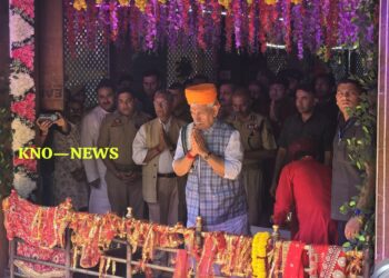 LG Manoj Sinha pays obeisance at Kheer Bhawani temple