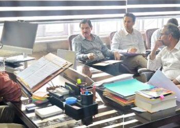 Javed Rana reviews developmental issues of Trehgam Constituency