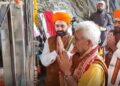 LG performs the Pratham Pooja at Holy Amarnath Cave