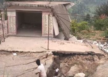 Land sinking damages several structures in Rajouri