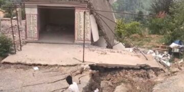 Land sinking damages several structures in Rajouri