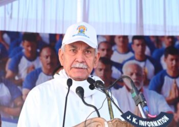Yoga guides people in achieving holistic health: LG Sinha