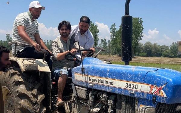 PDP MLA Parra joins protest against govt’s ‘attempts to evict land tillers’