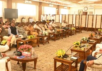 Parliamentary Panel meets LG Sinha