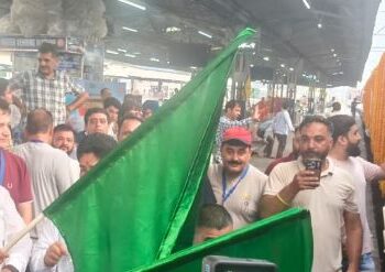 Satish Sharma flags off Somnath pilgrimage from Jammu