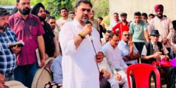 Satish Sharma lays foundation stone for road project in Maira Mandrian