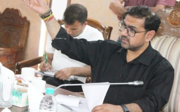 Satish Sharma reviews transport, essential supplies arrangements for Amarnath Yatra