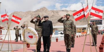 Vice-President visits key sites in Ladakh, lauds Armed Forces and ITBP personnel