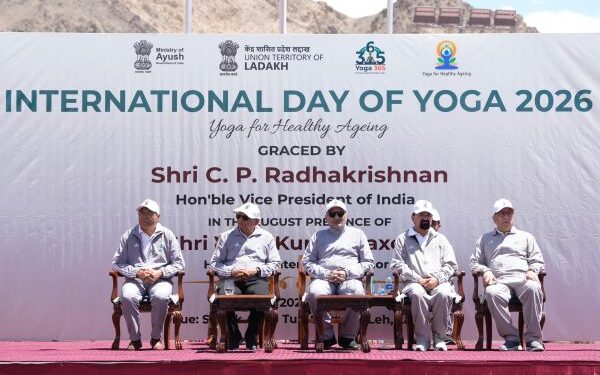 Vice-President calls for making yoga a way of life, participates in Yoga Day celebrations in Leh