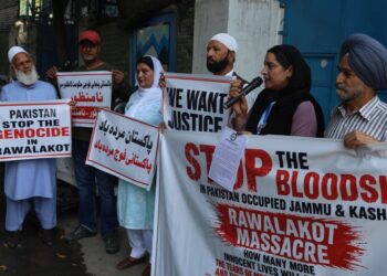 15 die in POJK clashes, people protest in Srinagar