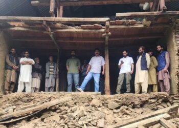 12-member family escapes unhurt as house collapses in Boniyar