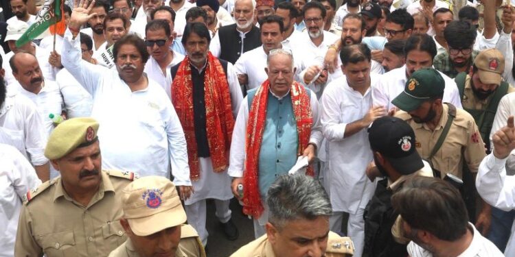 Congress leaders detained as march to LG House over statehood demand stopped in Jammu