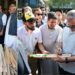 CM assures govt support to safeguard Kashmir’s cricket bat industry