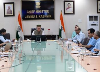 CM calls for facilitating interaction between local talent, eminent filmmakers