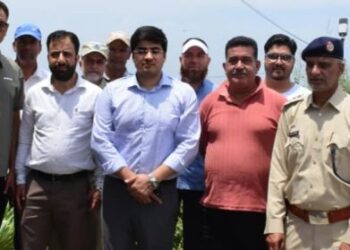 SMC Commissioner reviews urban greening works at Hari Parbat