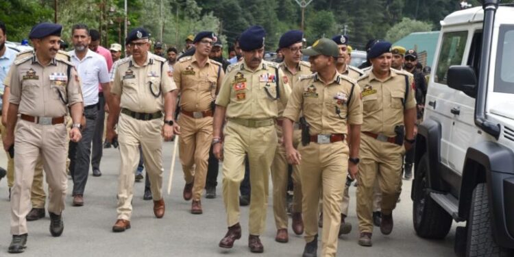 DGP reviews Yatra security at Banihal, Nunwan