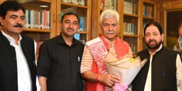Delegations call on LG, discuss Budgam issues, cultural initiatives