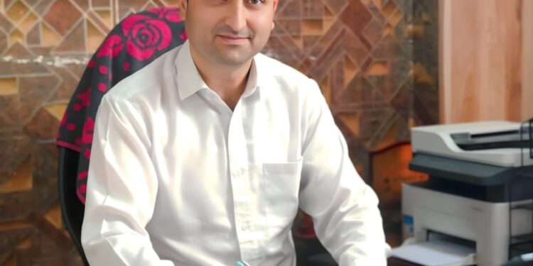 Sajad Ahmed Shah assumes charge as DIO Shopian