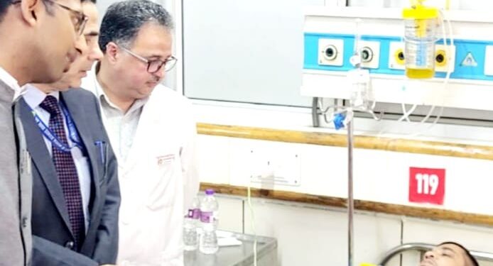Div Com reviews healthcare arrangements for Amarnath Yatris at SKIMS