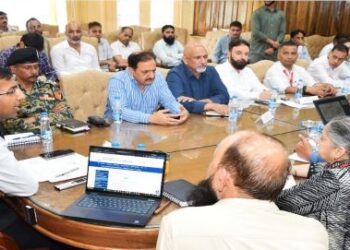 Div Com reviews Kashmir’s Independence Day preparations, stresses advance planning
