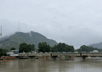 Flood threat recedes in Kashmir, but water level in most rivers remains high