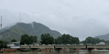 Flood threat recedes in Kashmir, but water level in most rivers remains high