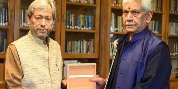 Former Uttarakhand CM, MLA-led delegation, Pahari employees’ forum meet LG