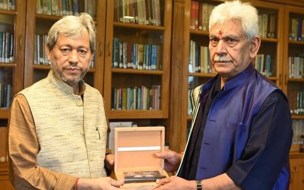 Former Uttarakhand CM, MLA-led delegation, Pahari employees’ forum meet LG